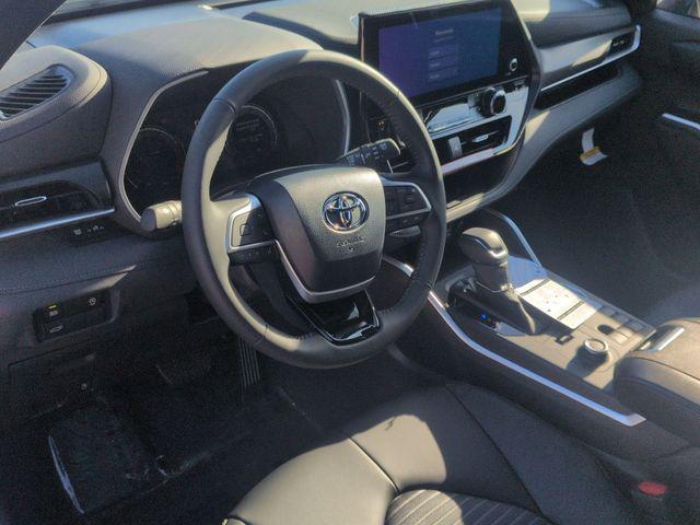used 2026 Toyota Highlander car, priced at $50,500