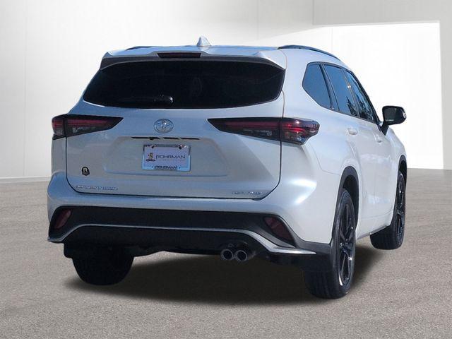 used 2026 Toyota Highlander car, priced at $50,500