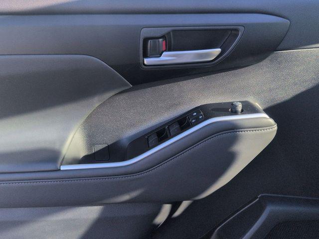 used 2026 Toyota Highlander car, priced at $50,500