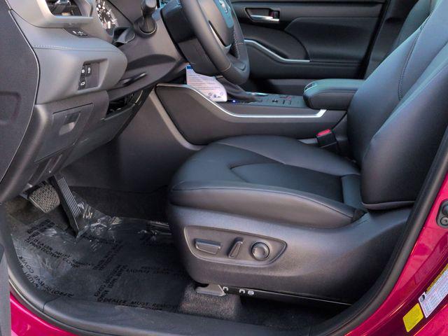 used 2026 Toyota Highlander car, priced at $47,900