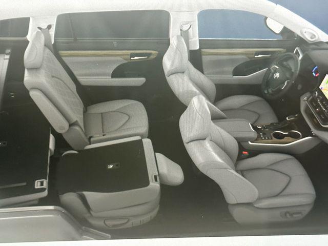 used 2026 Toyota Highlander car