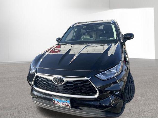 used 2020 Toyota Highlander car, priced at $30,999