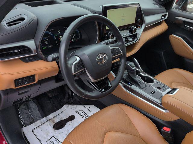 used 2023 Toyota Highlander Hybrid car, priced at $45,462