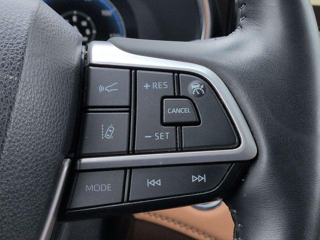 used 2023 Toyota Highlander Hybrid car, priced at $45,462