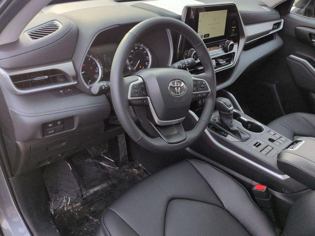 used 2026 Toyota Highlander car, priced at $47,600
