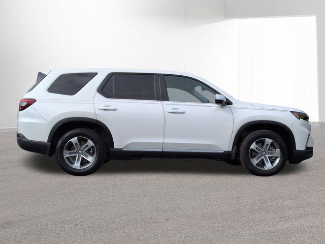 used 2025 Honda Pilot car, priced at $41,999