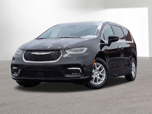 used 2024 Chrysler Pacifica car, priced at $25,999