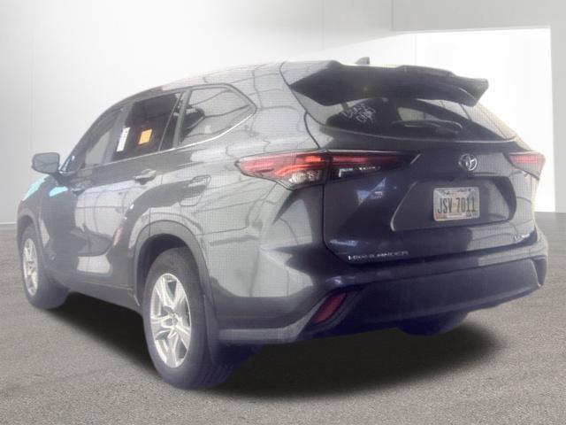 used 2024 Toyota Highlander car, priced at $29,999