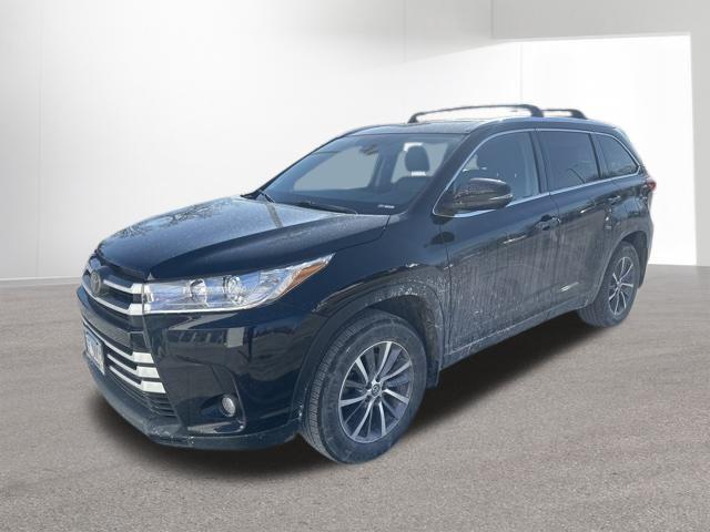 used 2017 Toyota Highlander car, priced at $24,999
