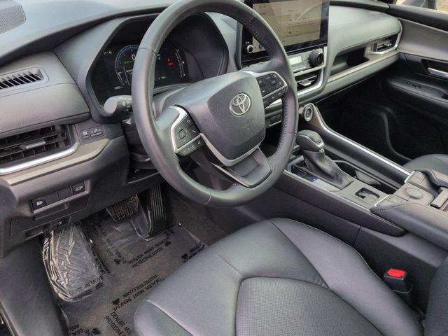 used 2025 Toyota Grand Highlander car, priced at $43,400