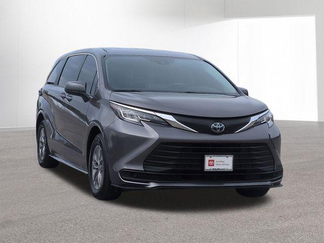 used 2023 Toyota Sienna car, priced at $32,500