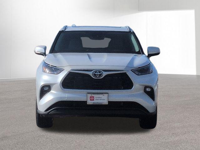 used 2026 Toyota Highlander car, priced at $49,999