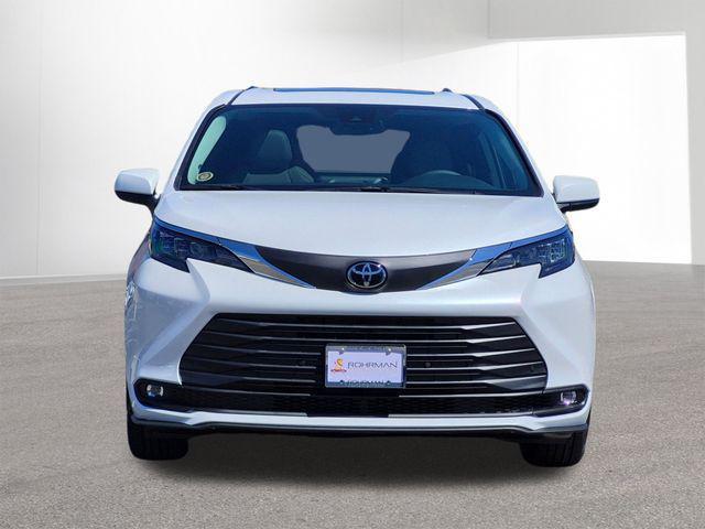 new 2026 Toyota Sienna car, priced at $51,675