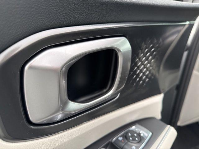 new 2026 Kia Sorento car, priced at $35,493