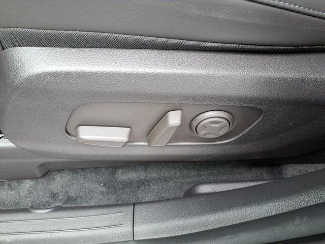 new 2026 Kia Carnival Hybrid car, priced at $43,979