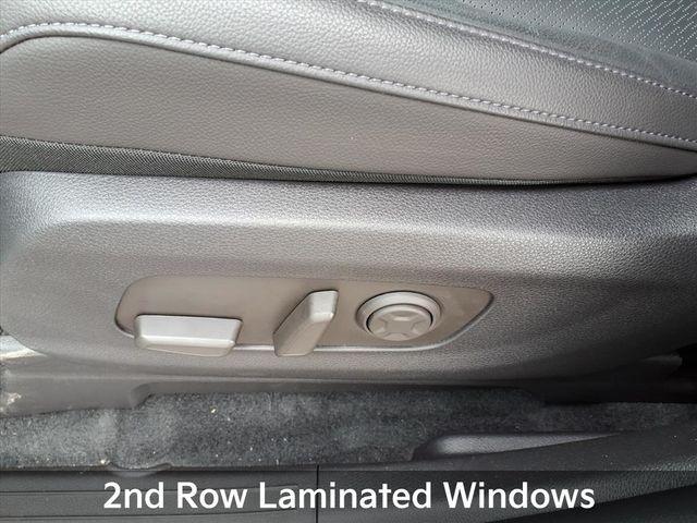 new 2025 Kia Carnival Hybrid car, priced at $50,788