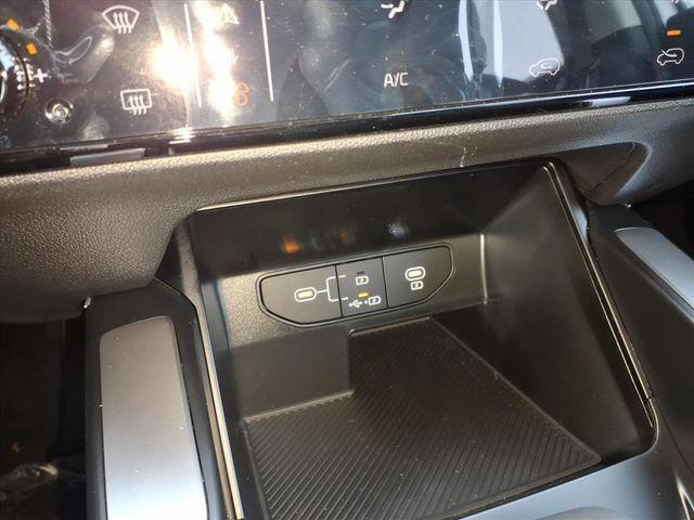 new 2026 Kia Sorento car, priced at $31,452