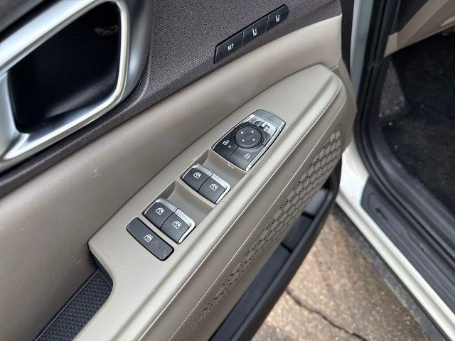 new 2026 Kia Carnival Hybrid car, priced at $45,850