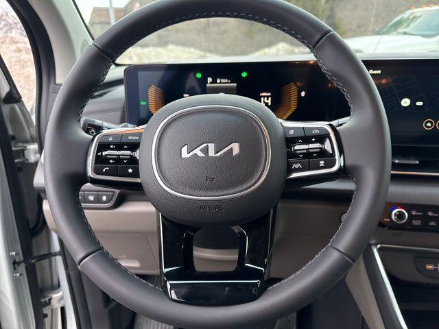 new 2026 Kia Carnival Hybrid car, priced at $45,850