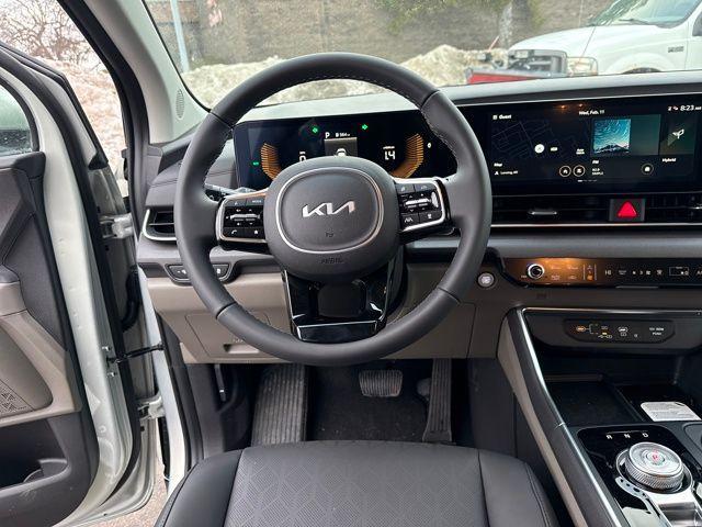 new 2026 Kia Carnival Hybrid car, priced at $45,850