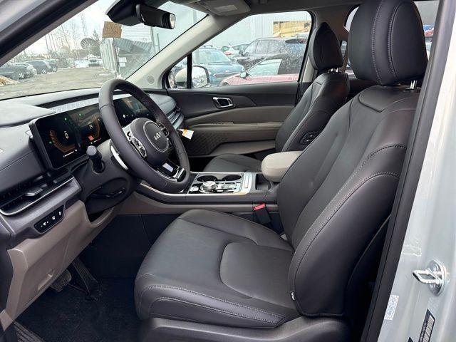 new 2026 Kia Carnival Hybrid car, priced at $45,850