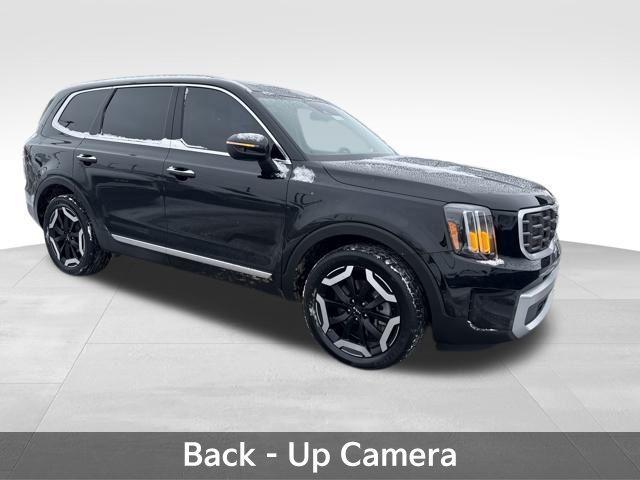 used 2023 Kia Telluride car, priced at $33,700