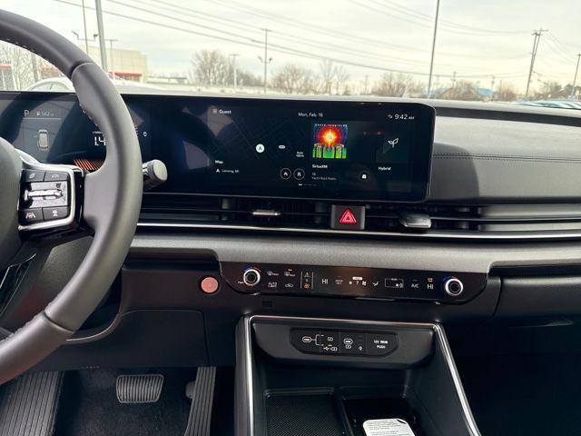 new 2026 Kia Carnival Hybrid car, priced at $43,648