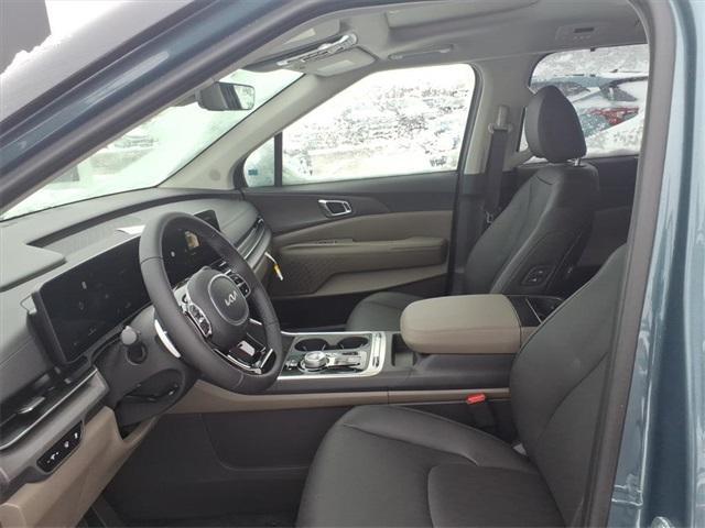 new 2026 Kia Carnival Hybrid car, priced at $49,425