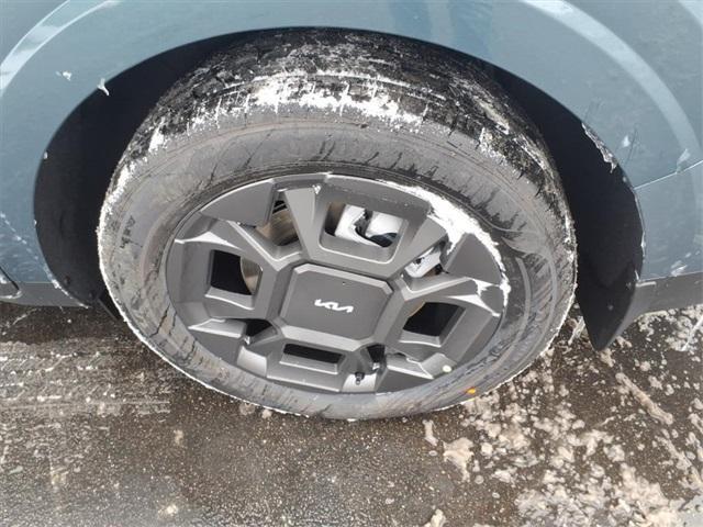 new 2026 Kia Carnival Hybrid car, priced at $49,425