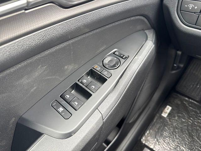 new 2026 Kia Sportage Hybrid car, priced at $33,186