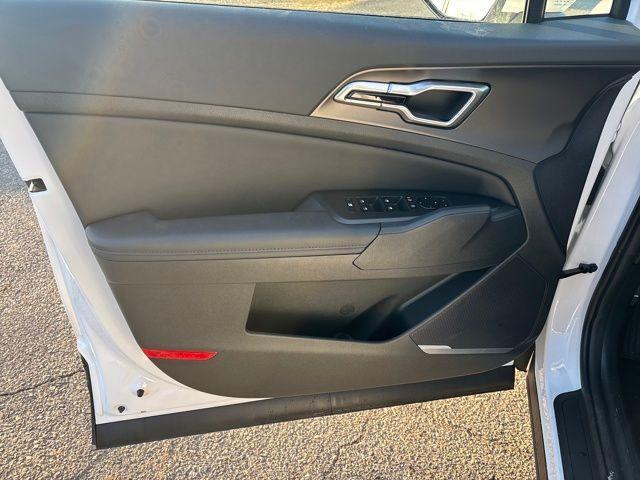 new 2026 Kia Sportage car, priced at $32,255