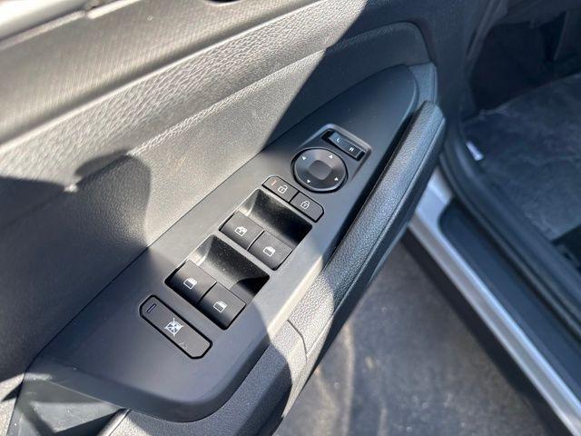 new 2026 Kia Sportage Hybrid car, priced at $33,537