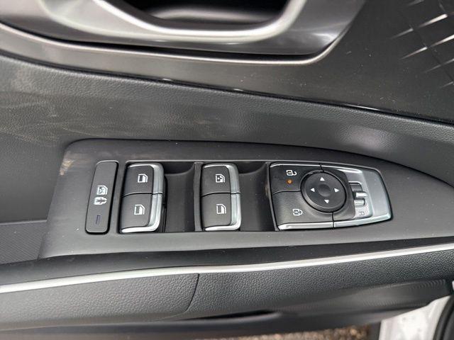 new 2026 Kia Sorento car, priced at $38,324