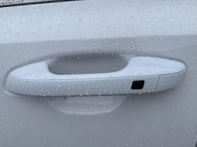 new 2026 Kia Sorento car, priced at $38,324