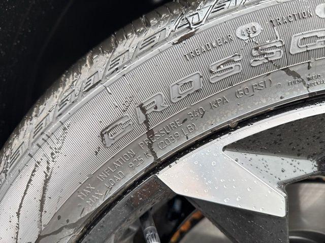 new 2026 Kia Sorento car, priced at $38,324