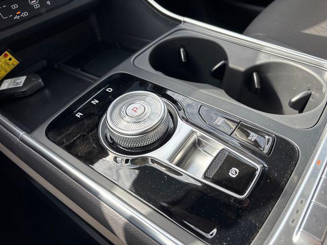 new 2026 Kia Carnival Hybrid car, priced at $45,050