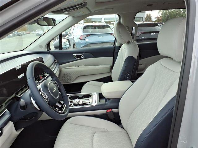 new 2026 Kia Carnival Hybrid car, priced at $47,598