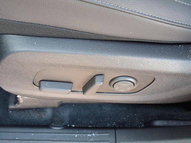 new 2026 Kia Carnival Hybrid car, priced at $54,848