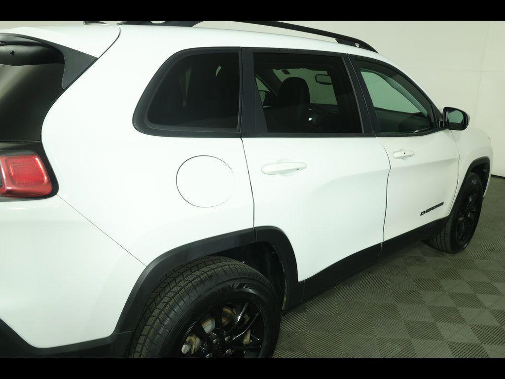 used 2023 Jeep Cherokee car, priced at $24,391