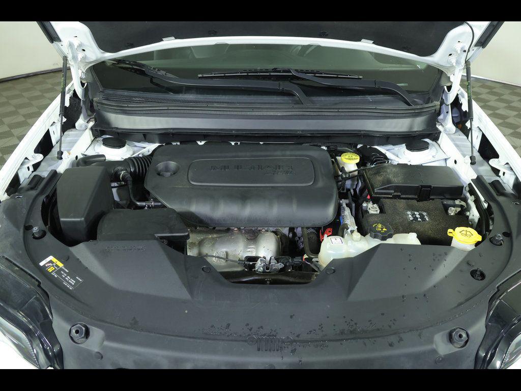 used 2023 Jeep Cherokee car, priced at $24,391