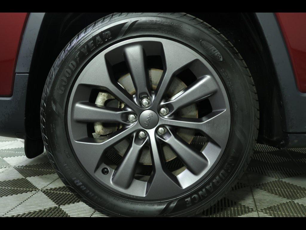 used 2021 Jeep Cherokee car, priced at $14,823