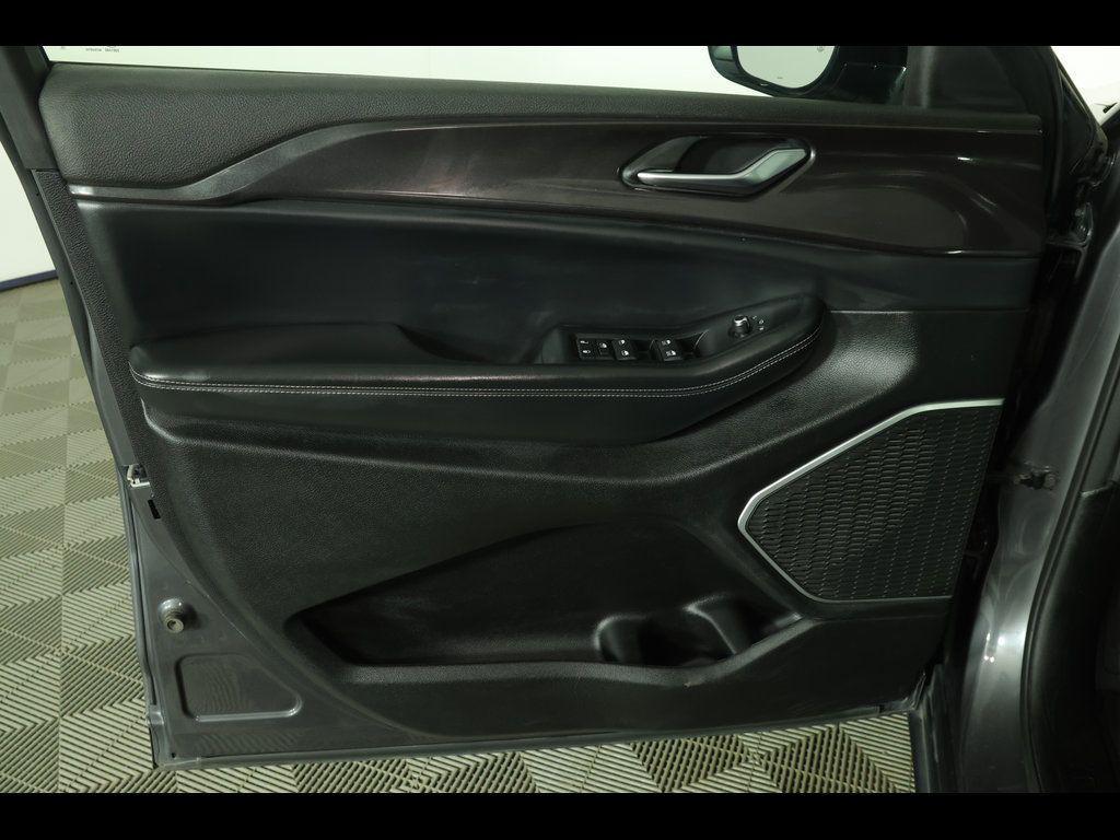 used 2022 Jeep Grand Cherokee car, priced at $24,240