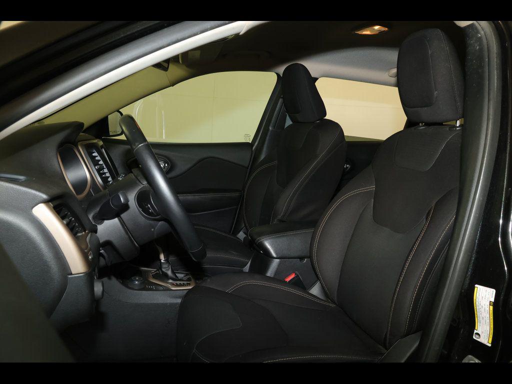 used 2016 Jeep Cherokee car, priced at $11,446