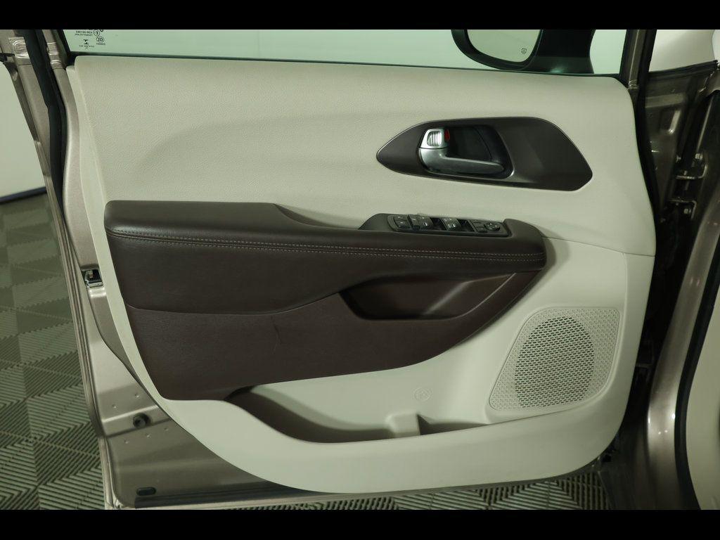 used 2017 Chrysler Pacifica car, priced at $12,994