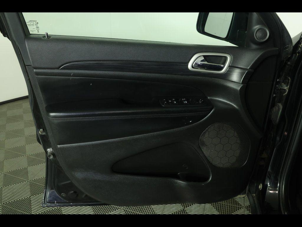 used 2021 Jeep Grand Cherokee car, priced at $22,972