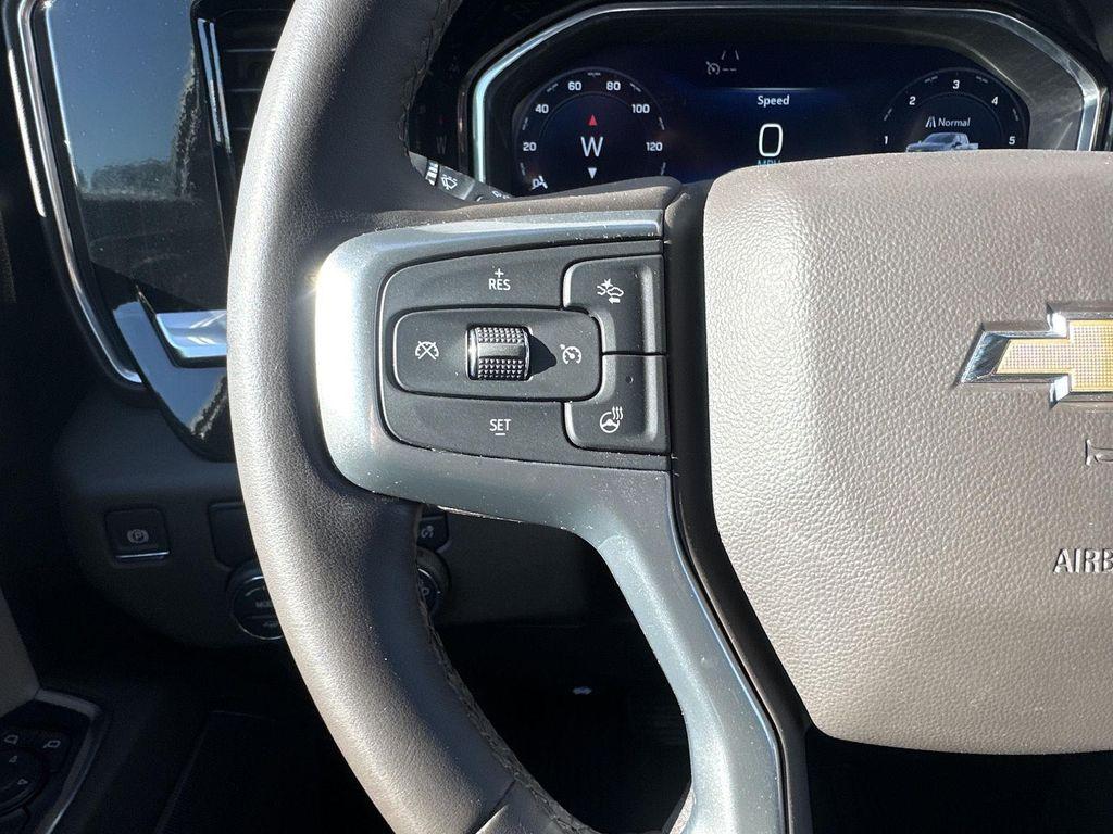 used 2024 Chevrolet Silverado 1500 car, priced at $35,998