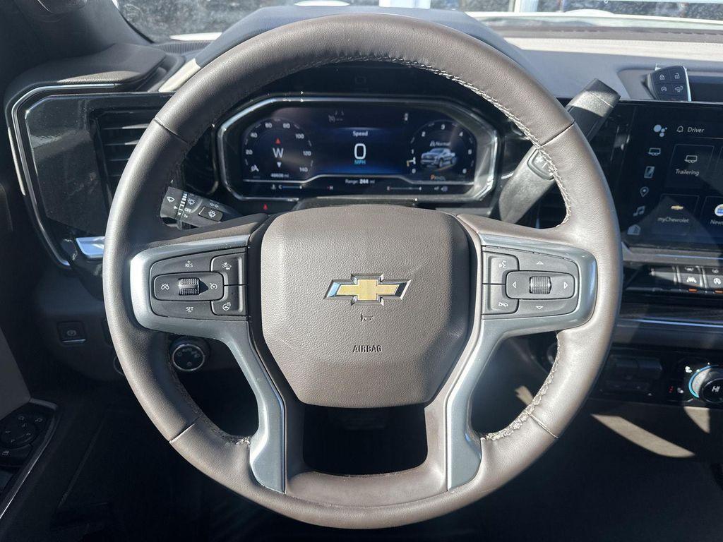 used 2024 Chevrolet Silverado 1500 car, priced at $35,998
