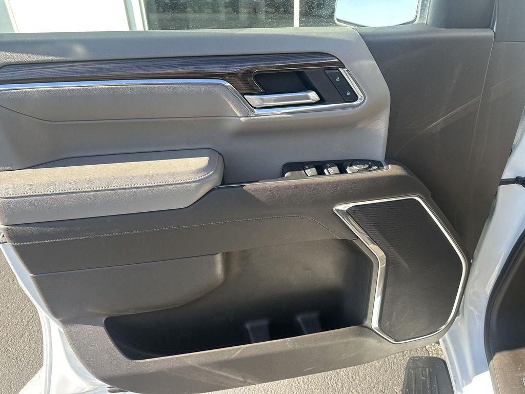 used 2024 Chevrolet Silverado 1500 car, priced at $35,998