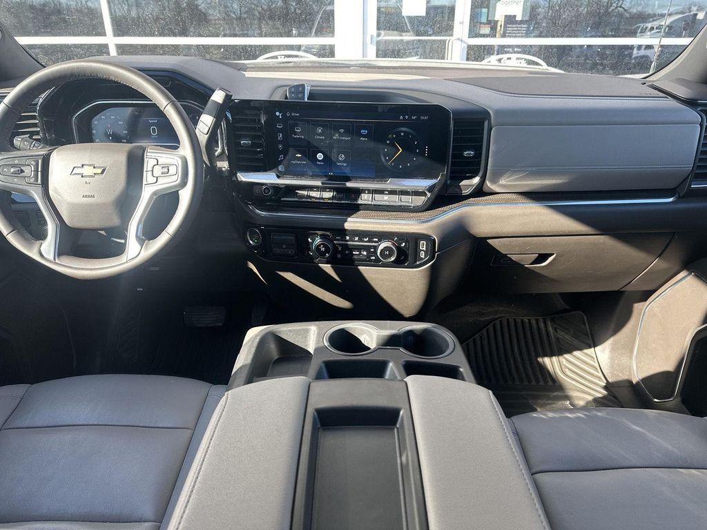 used 2024 Chevrolet Silverado 1500 car, priced at $35,998