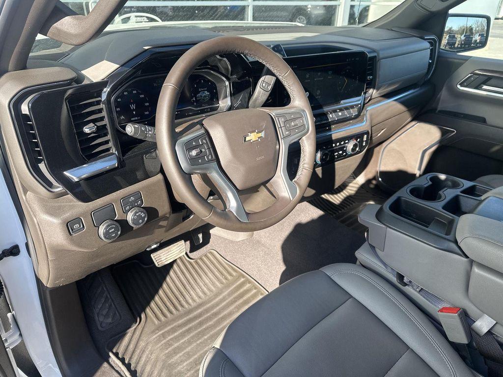 used 2024 Chevrolet Silverado 1500 car, priced at $35,998